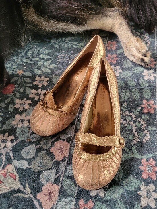 Dollhouse Shoes - Dollhouse Gold Kitten Heels